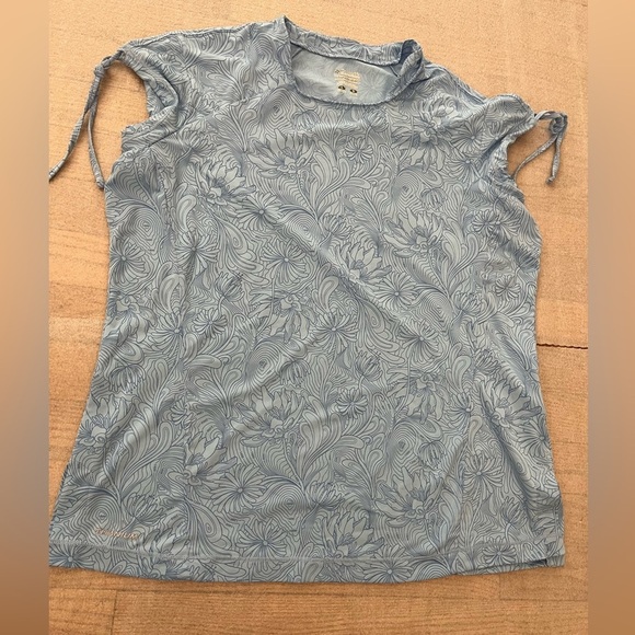 [L] Columbia Titanium Gray Blue Short Cap Sleeve Floral T-Shirt NWOT - Picture 1 of 8
